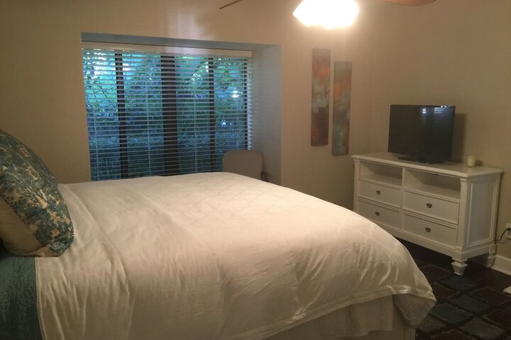 Room 32 of 48