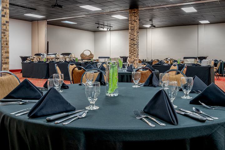 Ballroom/Hall 77 of 83