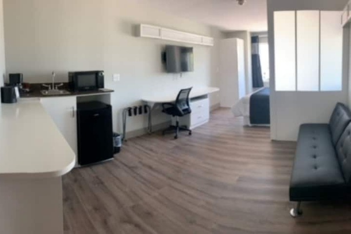 Room 12 of 22