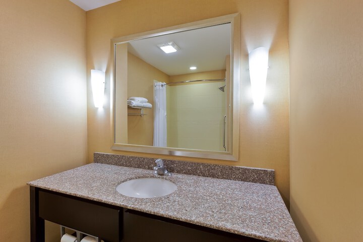 Holiday Inn Express & Suites Alpine Southeast by IHG
