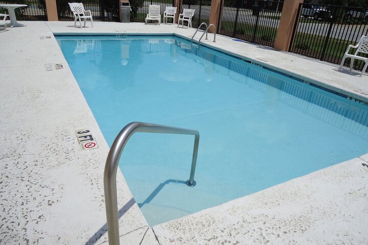 Pool 6 of 40