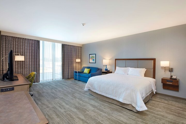 Room 33 of 63