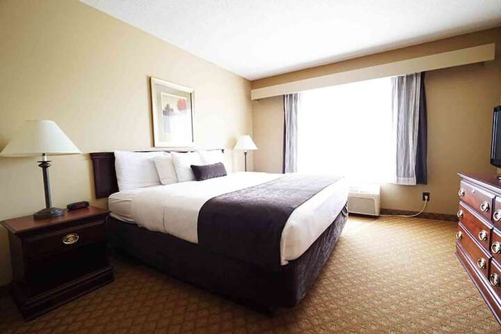 Town & Country Inn and Suites