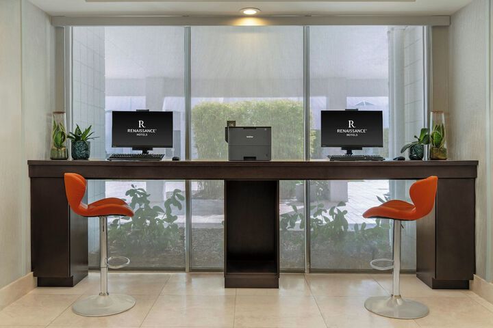 Business Center 68 of 71
