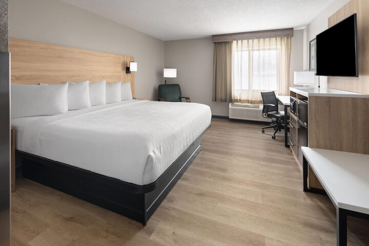 La Quinta Inn & Suites by Wyndham Mansfield OH