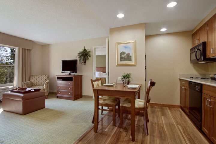 Room 16 of 30