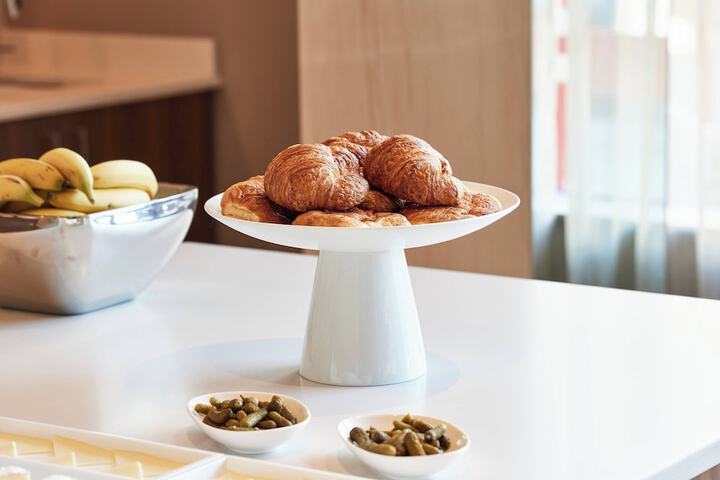 Breakfast/Coffee Service 32 of 53