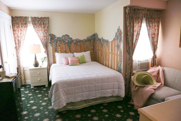 Room 7 of 68