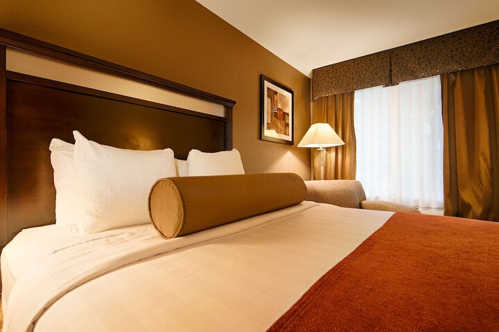 Room 9 of 37
