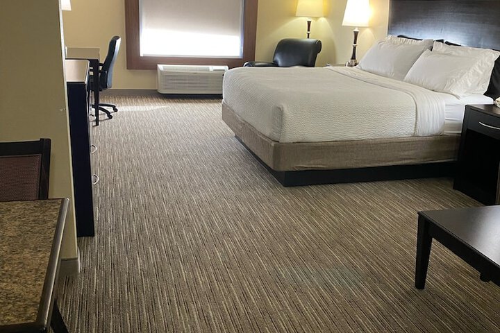 Holiday Inn Express & Suites Snyder by IHG