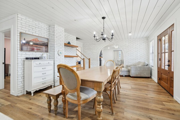 Fox Haven Retreat-modern Cabin-acres of Priv Land