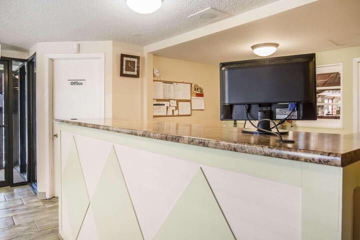 Econo Lodge