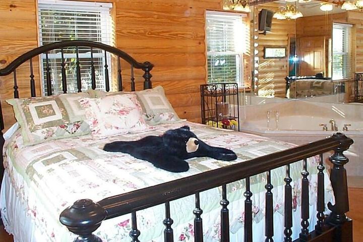 Mountain Aire Cottages Inn & Glamping