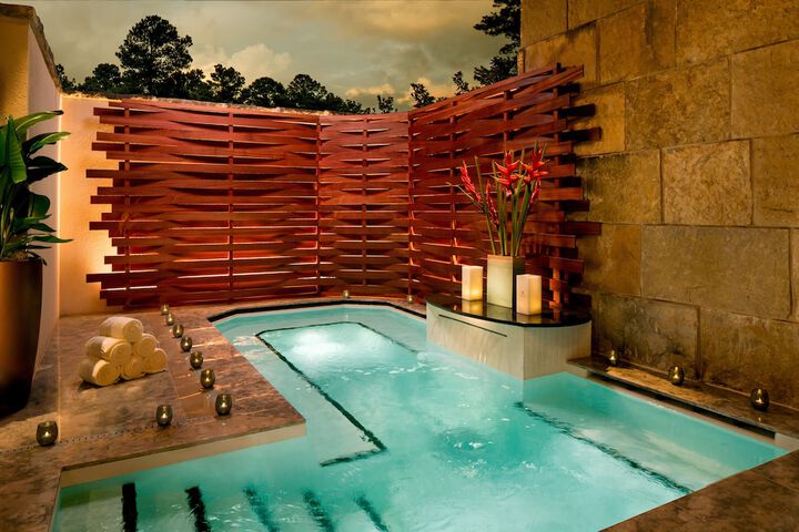 Spa 44 of 51
