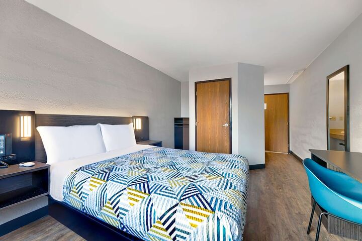 Room 19 of 27