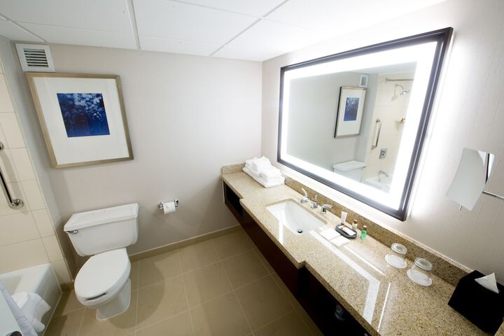 Memphis Riverline Hotel