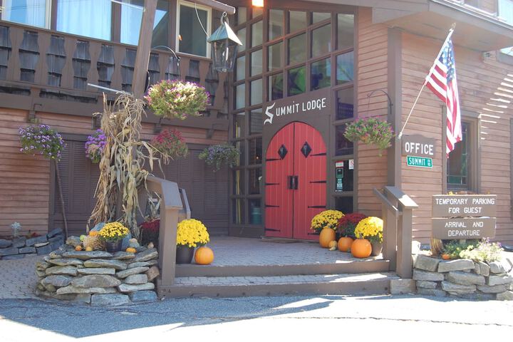 Summit Lodge