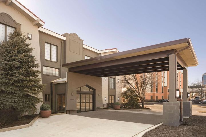 Hotel 3 of 27