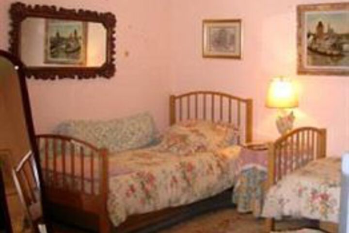 Auberge de Seattle French Country Inn