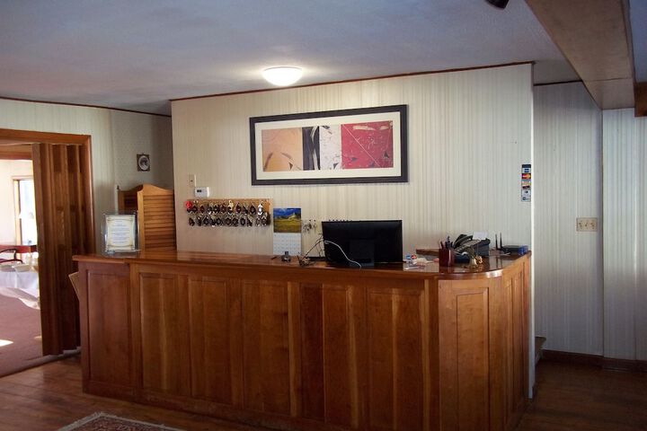 Weathervane Motel
