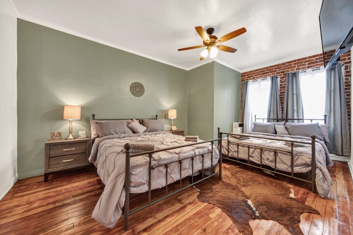 Room 7 of 29