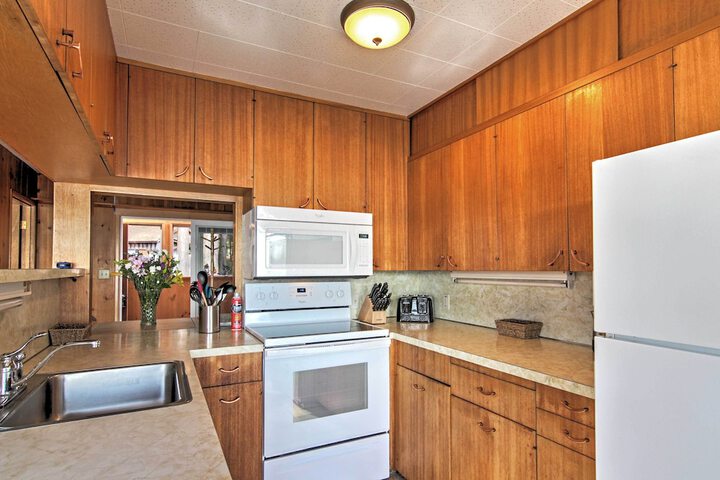 Gorgeous Poulsbo Waterfront Home on Liberty Bay!