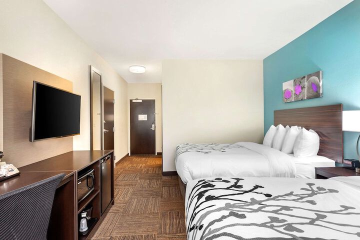 Room 25 of 32