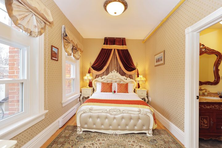 Room 168 of 252