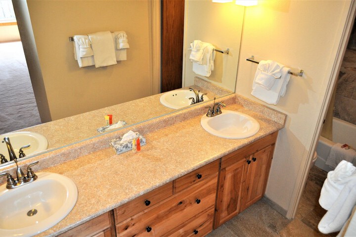 Room 14 of 25