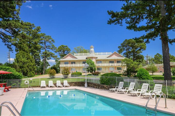 Pool 16 of 29