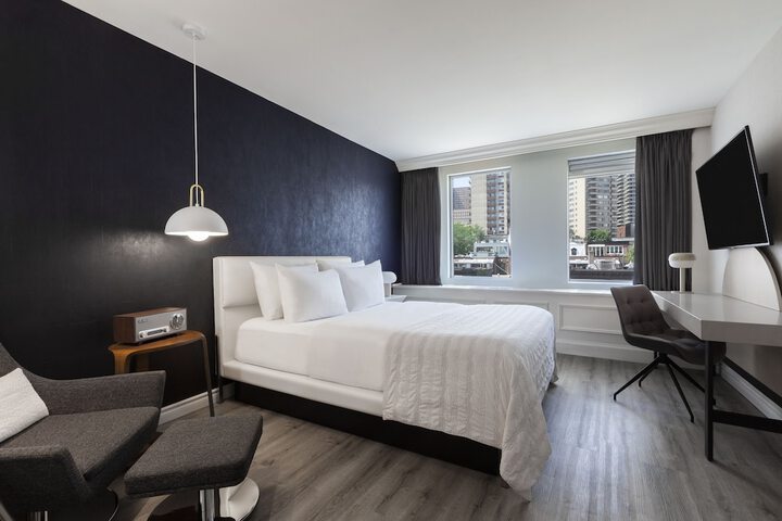 Room 7 of 20