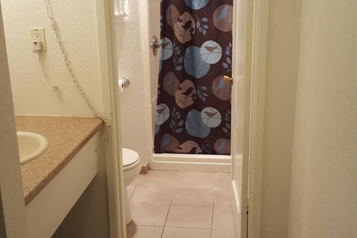 Room 21 of 39