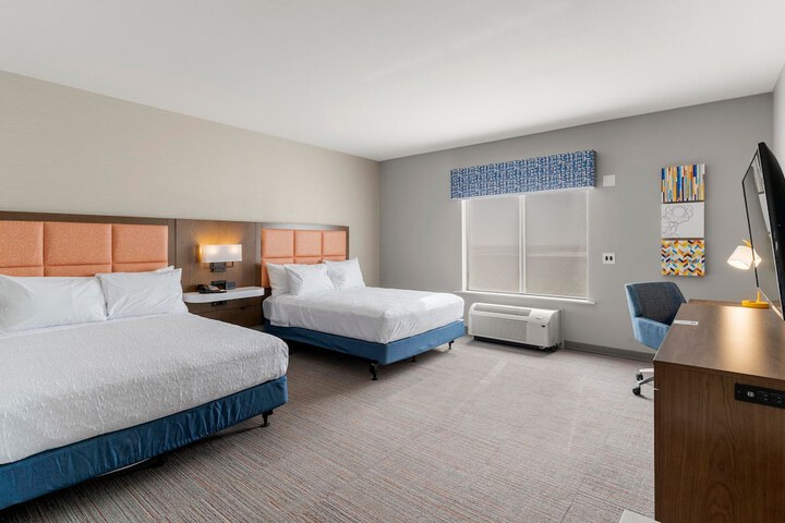 Room 11 of 18
