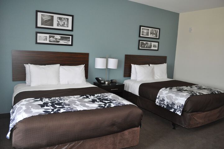 Room 35 of 61