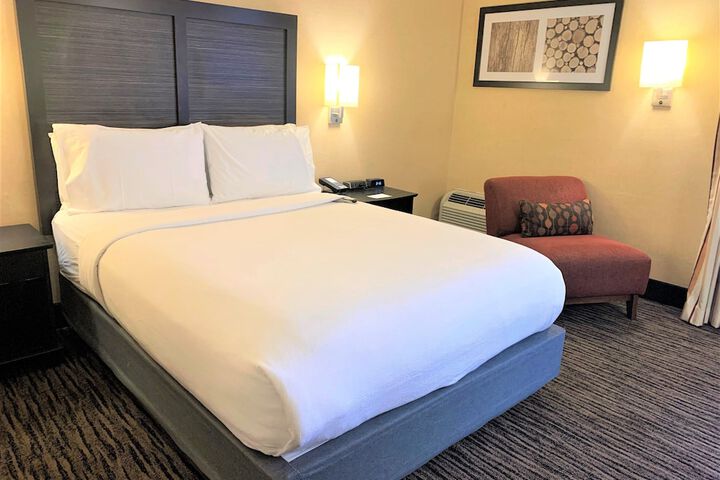 Room 34 of 68