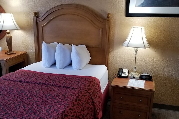 Room 50 of 51
