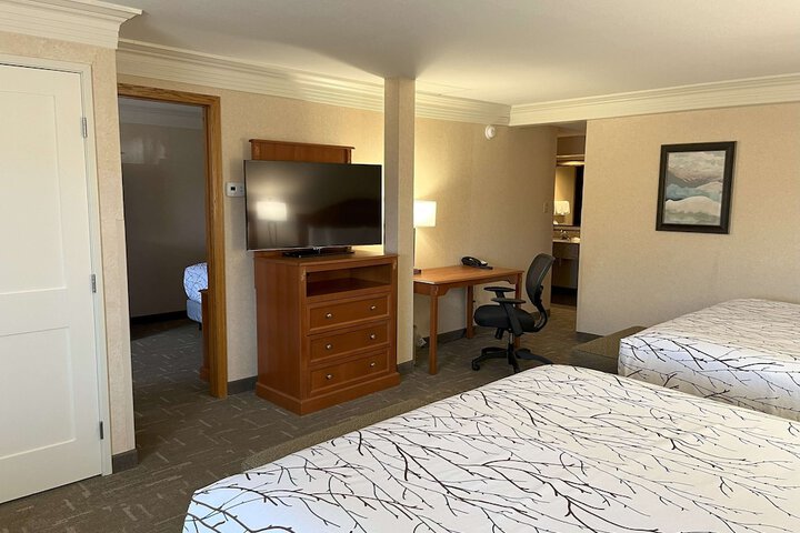 Room 28 of 62
