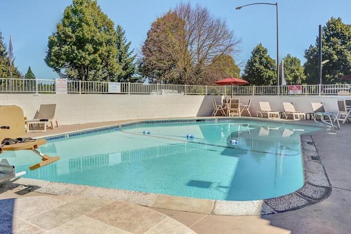Pool 6 of 31