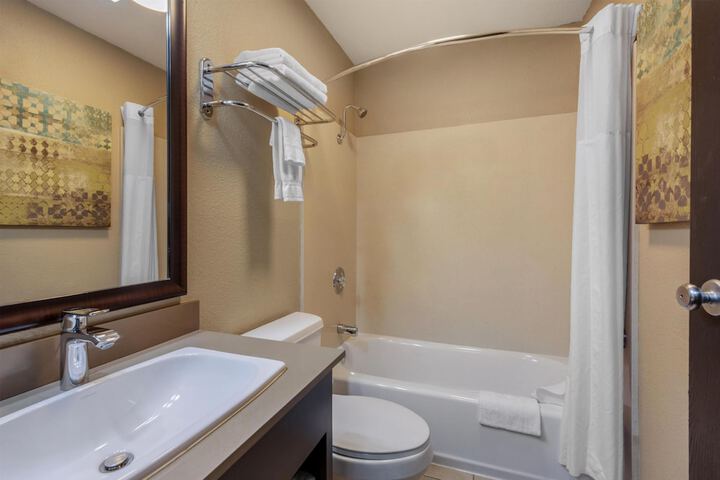 Best Western Long Beach Inn