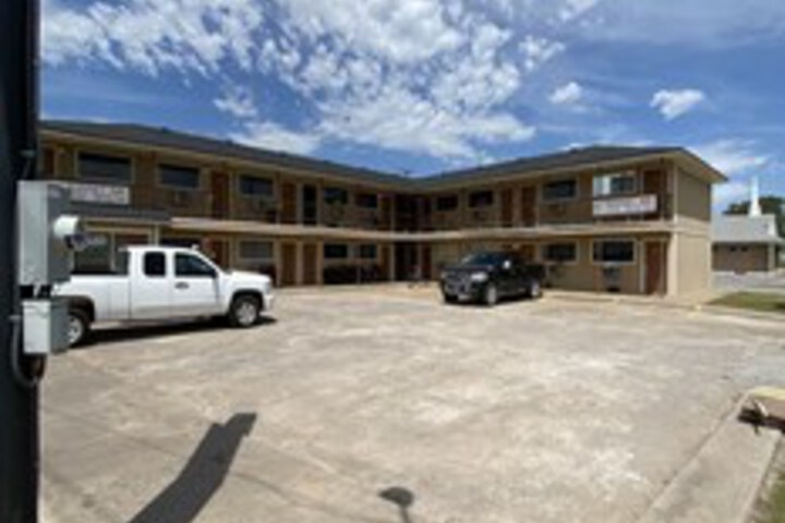 OYO Hotel Cyril OK US-277