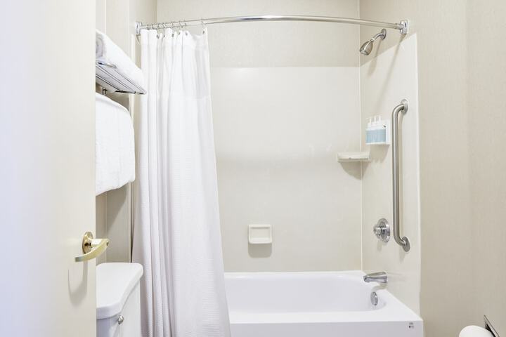 Room 14 of 25