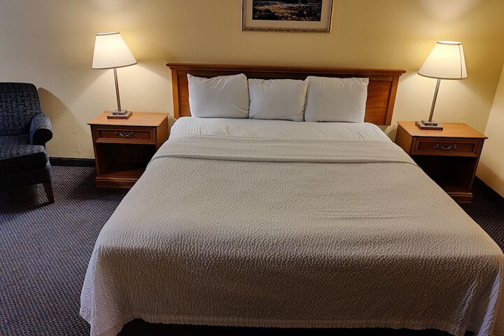 Room 10 of 33