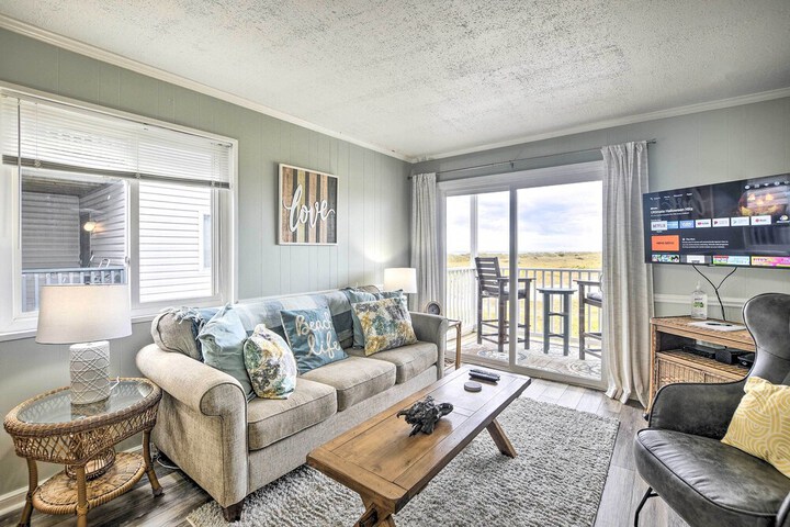 Cozy Ocean Isle Beach Condo Steps to the Beach!
