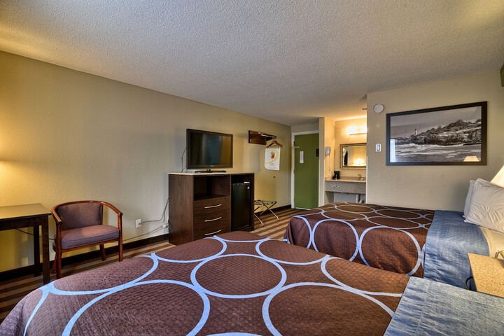 Room 16 of 32