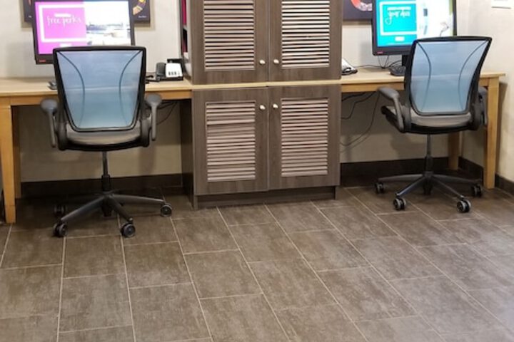 Business Center 23 of 24
