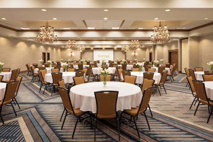 Courtyard by Marriott Farmington