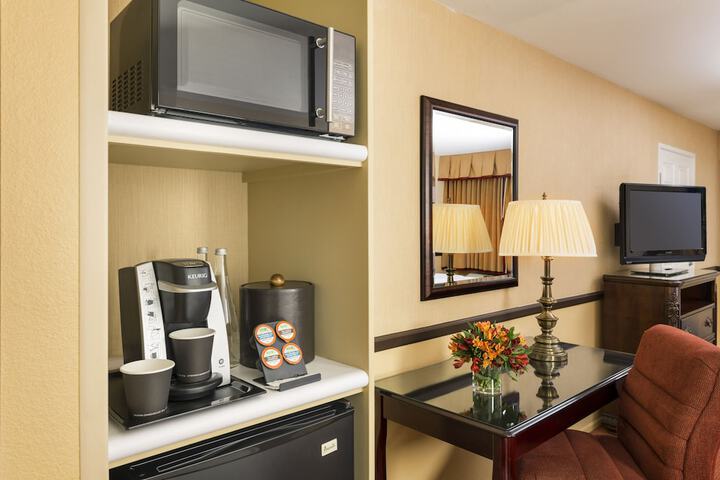 Room 14 of 33