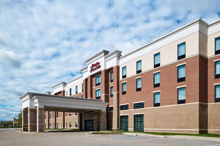 Hampton Inn & Suites Detroit / Troy
