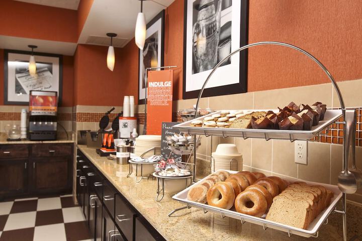 Hampton Inn & Suites by Hilton Fargo Medical Center