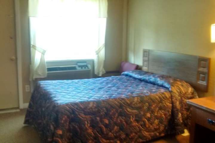 Room 10 of 21